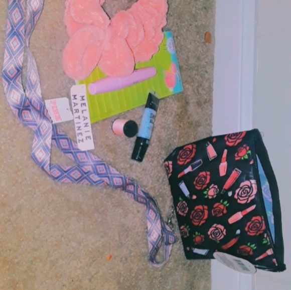 Pick vsco pack🤗 - Picture 1 of 3